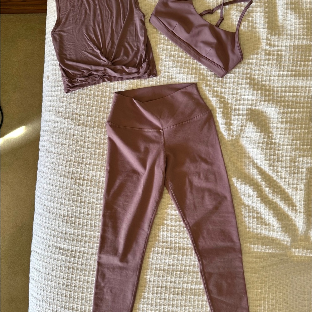 Alo Yoga Mauve Purple Activewear Set